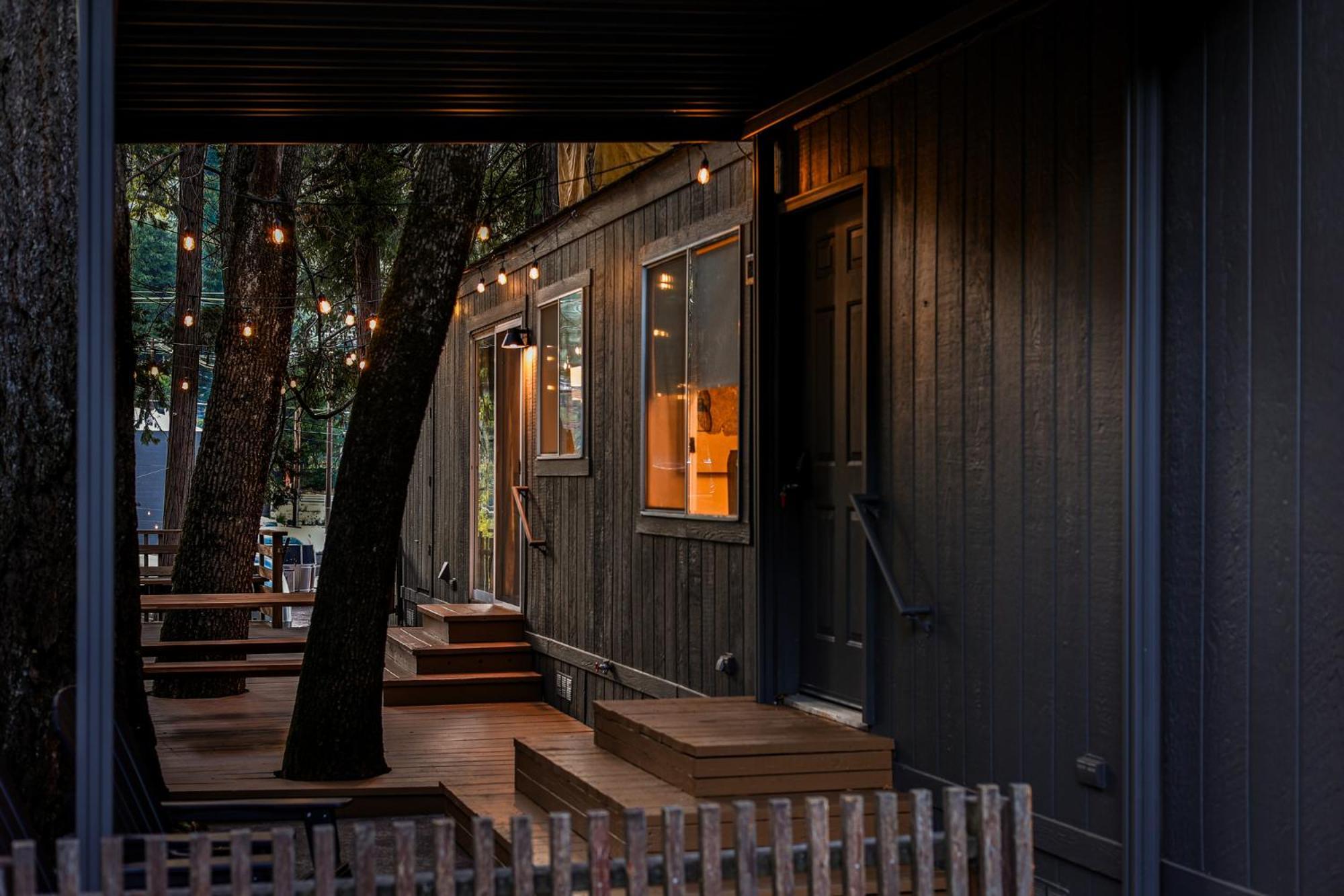 Cave Springs Resort Дънсмюър Екстериор снимка